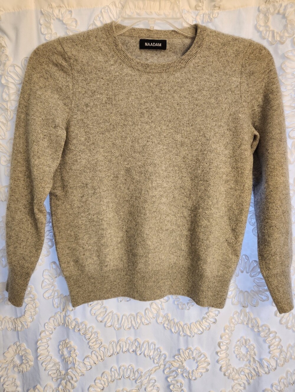 NAADAM womens Cashmere Classic Crew Neck Sweater Medium quiet luxury preppy